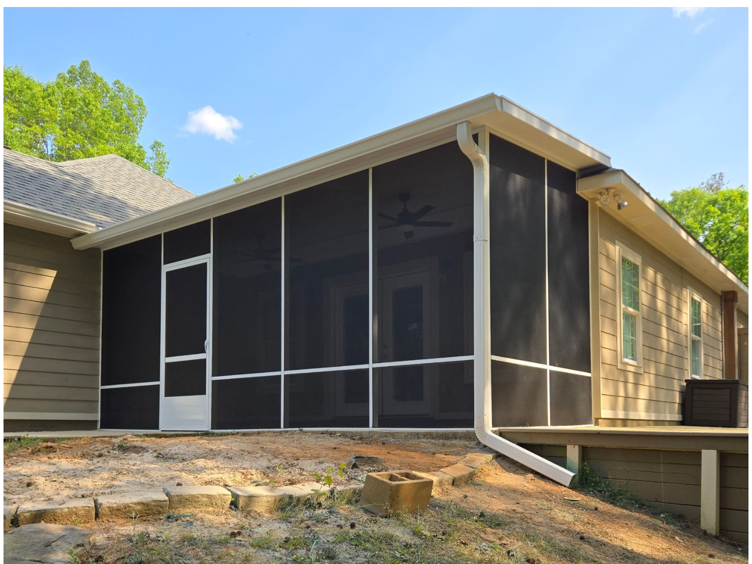 Screen Room by Four Seasons of River City on Lake Harding