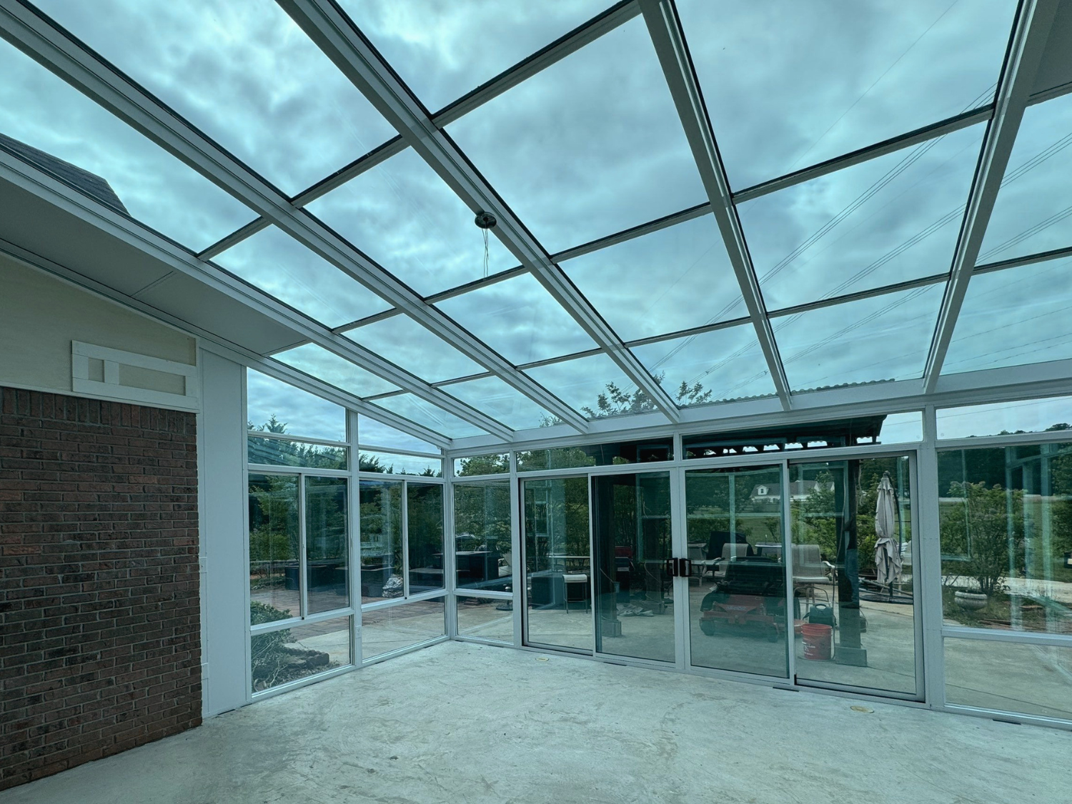 Straight Eve Glass Roof